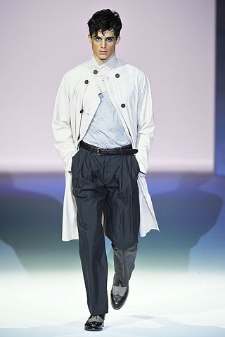 Giorgio Armani / - 2011